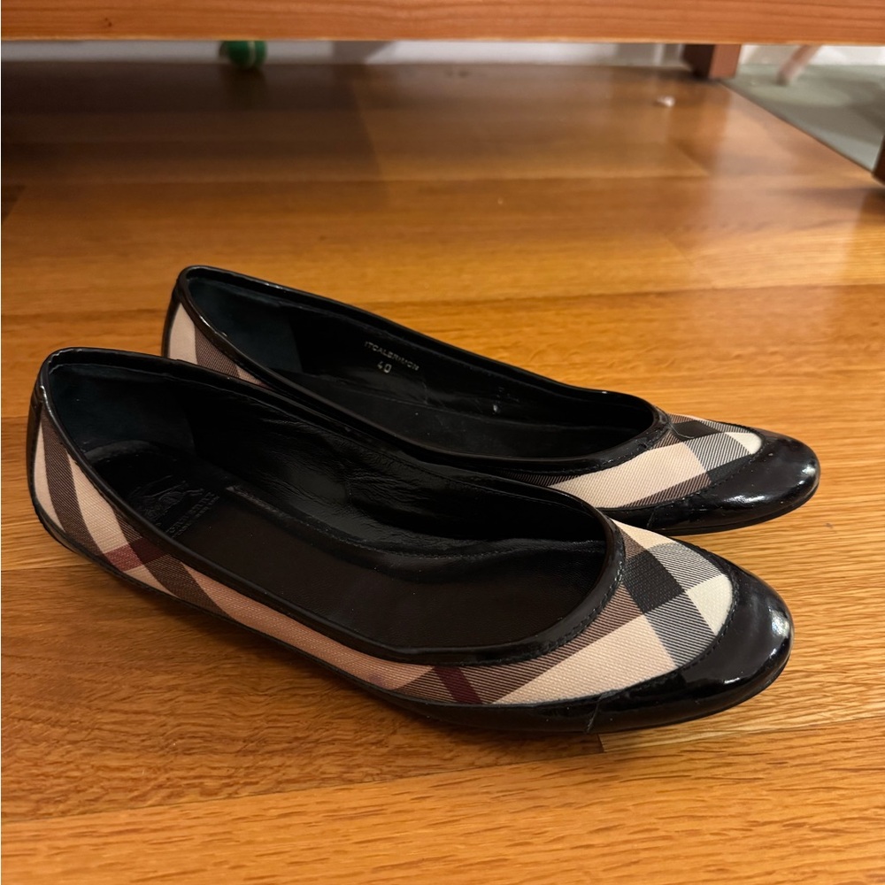 Burberry Check & Patent Detailing Flats - Women’s EU40, US 9